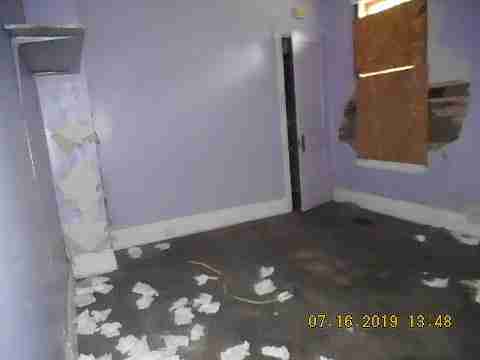 5631 Hartford (21)_m.jpg